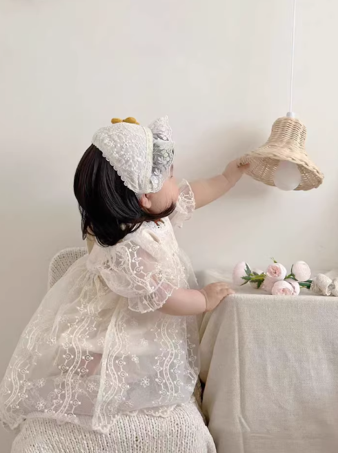 Little Duchess Lace 2-Pieces-Set - Short Sleeves - A0010