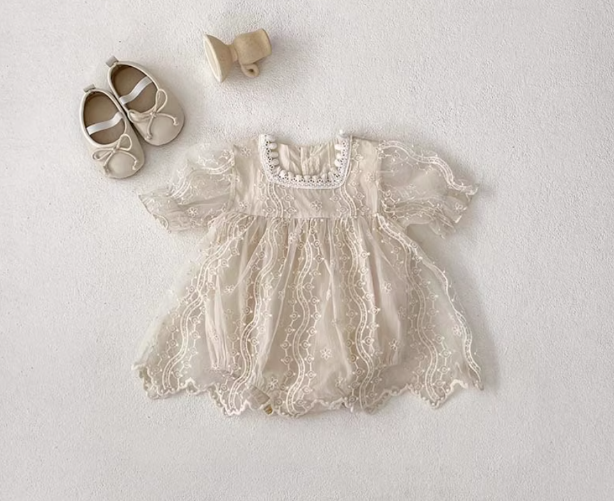 Little Duchess Lace 2-Pieces-Set - Short Sleeves - A0010