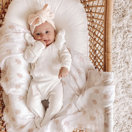 Wing Hug 2-Piece Set - A01701